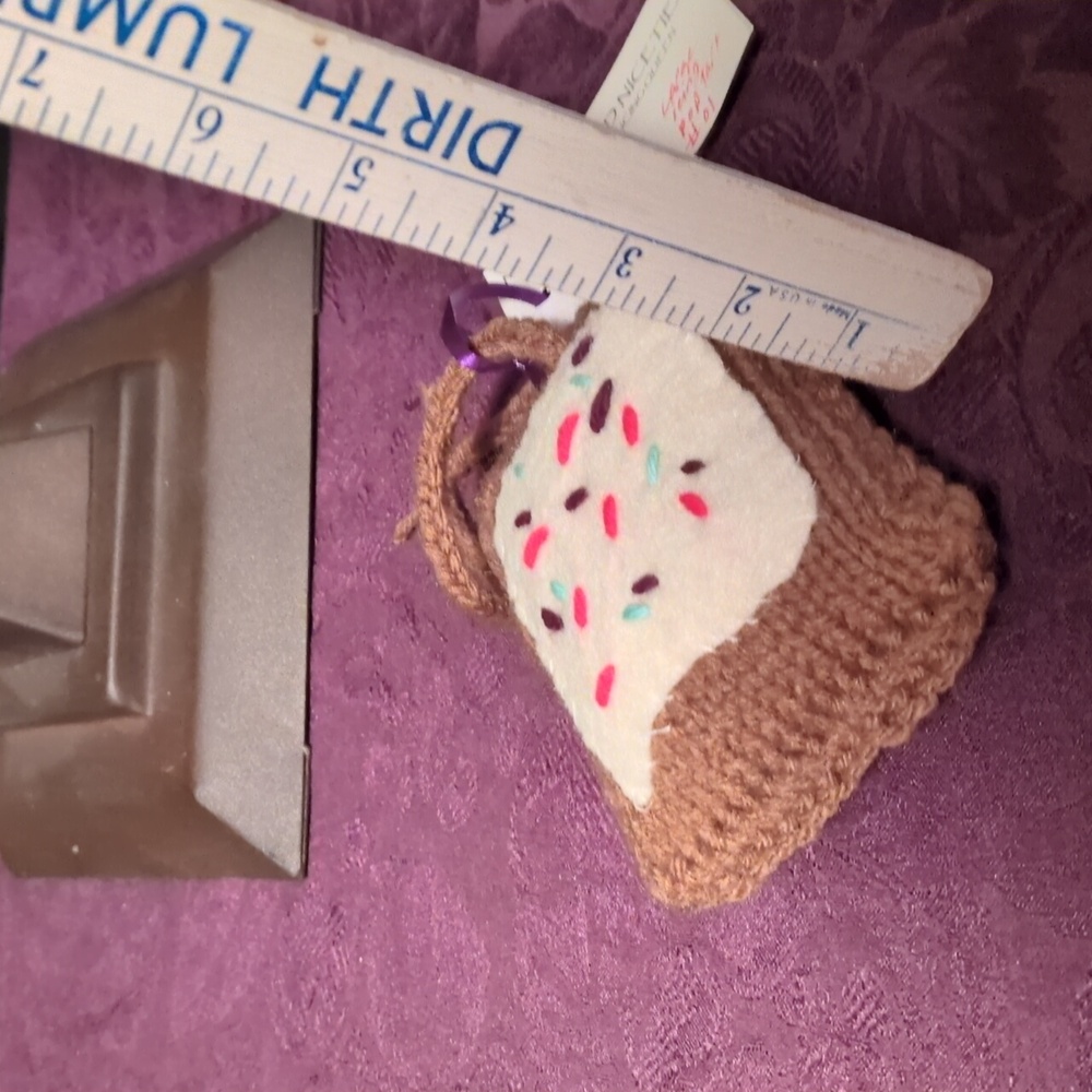 Handmade Knit Crocht PopTart Bag Charm Ornament Tan Ivory Sprinkles #01 - Picture 7 of 7